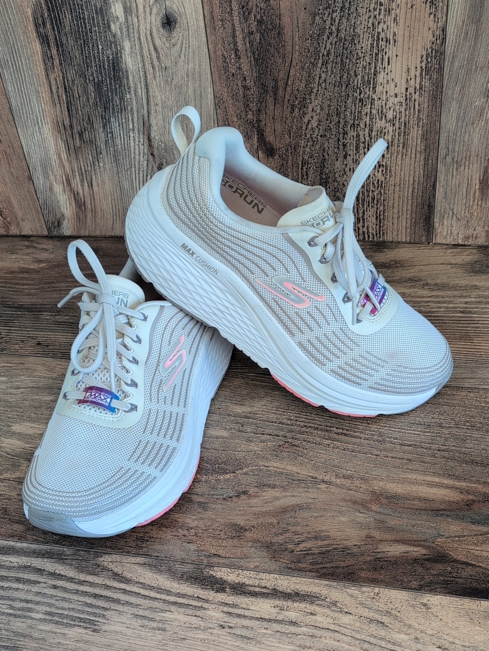 Skechers Max Cusioning Air Cooled Goga Mat Elite 2.0 Athletic Shoes 7       604A